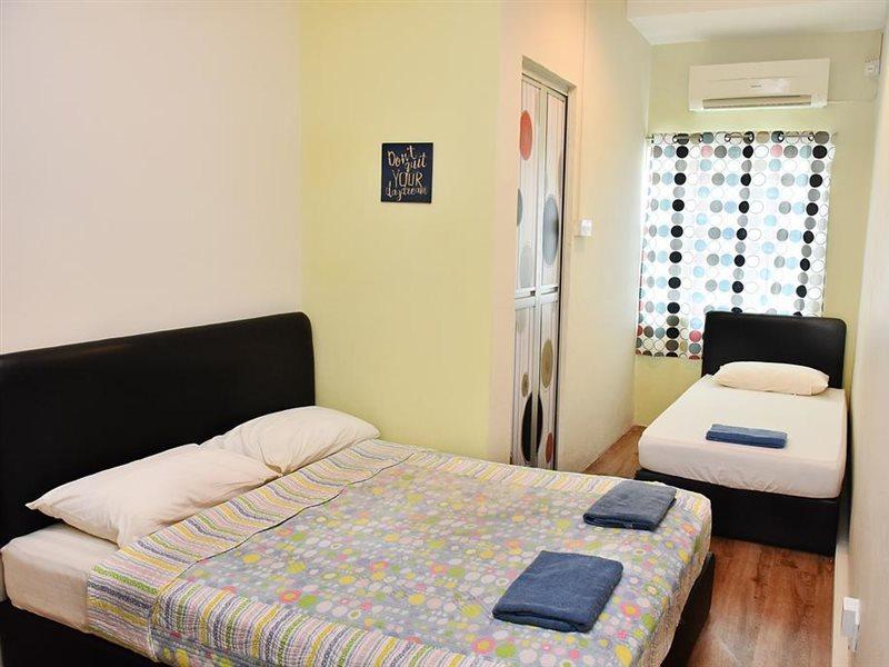 Harbourside Backpackers Hostel Sandakan Exterior photo