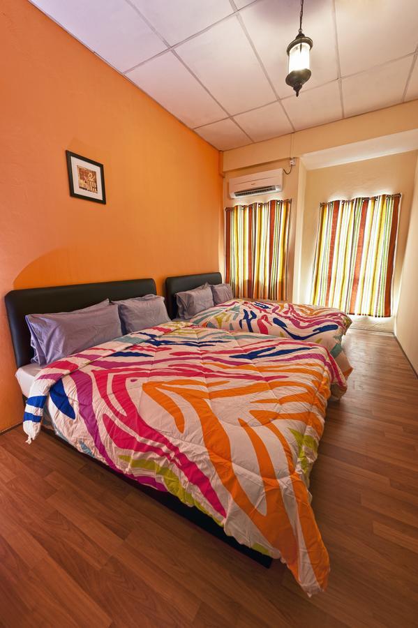 Harbourside Backpackers Hostel Sandakan Exterior photo